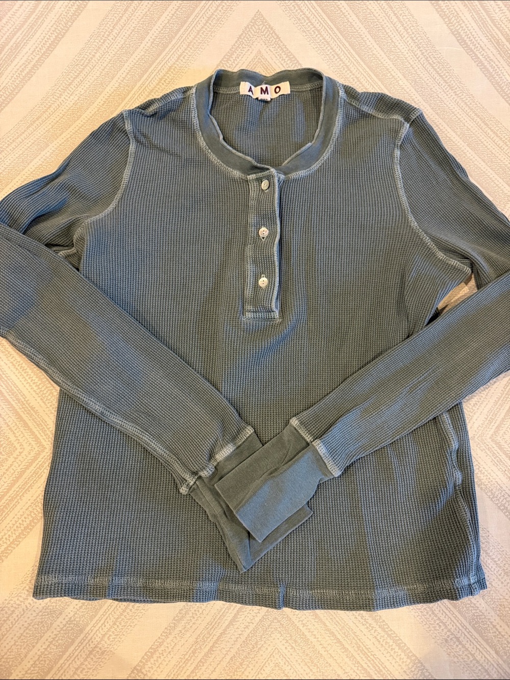 AMO Women’s Small Olive Green Waffle Knit Long Sleeve Henley Shirt